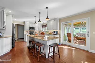 20 Pleasant View Dr, Cheshire, MA 01225 - Photo 8