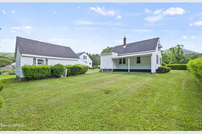 505 Barbour St, North Adams, MA 01247 - Photo 30