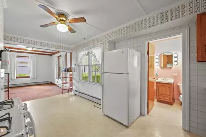 505 Barbour St, North Adams, MA 01247 - Photo 8