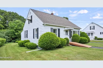 505 Barbour St, North Adams, MA 01247 - Photo 2