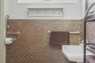 133 Pomeroy Ave, Pittsfield, MA 01201 - Photo 16