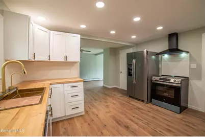 7 Hughes St, Adams, MA 01220 - Photo 4