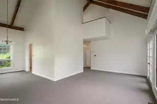 16 Windflower Wy, Williamstown, MA 01267 - Photo 10