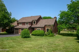 16 Windflower Wy, Williamstown, MA 01267 - Photo 4
