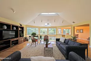 19 Hawthorne Rd, Stockbridge, MA 01262 - Photo 8