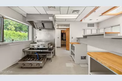 306 Wahconah St, Pittsfield, MA 01201 - Photo 8