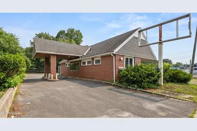 306 Wahconah St, Pittsfield, MA 01201 - Photo 2