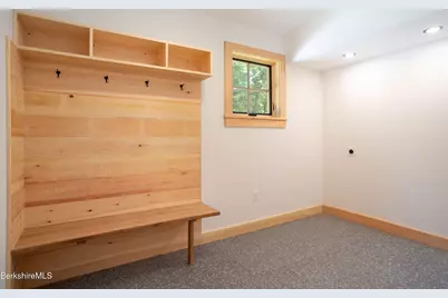 1427 Hewins St, Sheffield, MA 01257 - Photo 24
