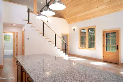 1427 Hewins St, Sheffield, MA 01257 - Photo 8