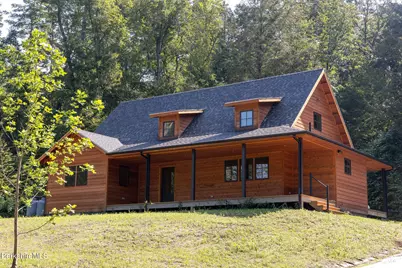 1427 Hewins St, Sheffield, MA 01257 - Photo 2