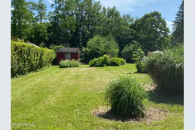 28 Pearl St, Great Barrington, MA 01230 - Photo 2