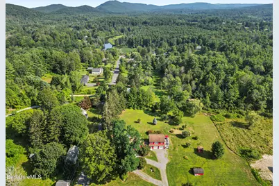 9 Castle Hill Rd, Stockbridge, MA 01262 - Photo 2