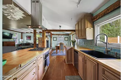 9 Castle Hill Rd, Stockbridge, MA 01262 - Photo 16