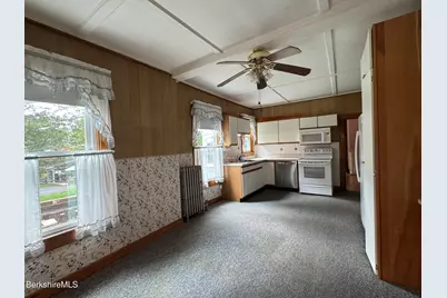 672-676 N Hoosac Rd, Williamstown, MA 01267 - Photo 2