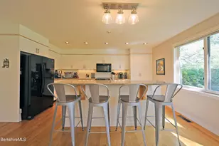 19 Hawthorne Rd, Stockbridge, MA 01262 - Photo 14