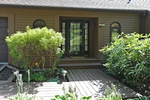 19 Hawthorne Rd, Stockbridge, MA 01262 - Photo 4