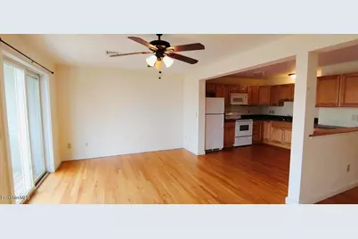 14 Highland Ave, Pittsfield, MA 01201 - Photo 10