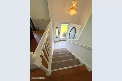 127 Oak Hill Rd, Pittsfield, MA 01201 - Photo 6