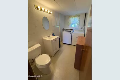 127 Oak Hill Rd, Pittsfield, MA 01201 - Photo 22