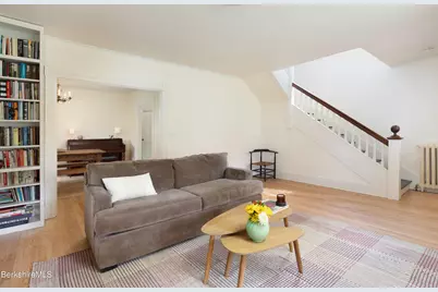 77 Grove St, Great Barrington, MA 01230 - Photo 8