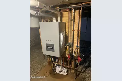 51 Foote Ave, Pittsfield, MA 01201 - Photo 16