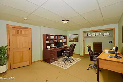 223 Silver Leaf Dr, Becket, MA 01223 - Photo 8