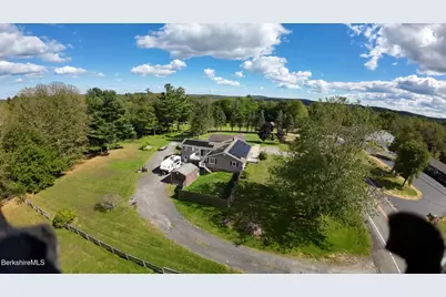 554 Main St, Becket, MA 01223 - Photo 4