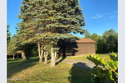 554 Main St, Becket, MA 01223 - Photo 22