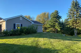 554 Main St, Becket, MA 01223 - Photo 8