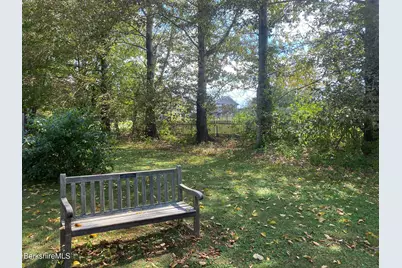 554 Main St, Becket, MA 01223 - Photo 36