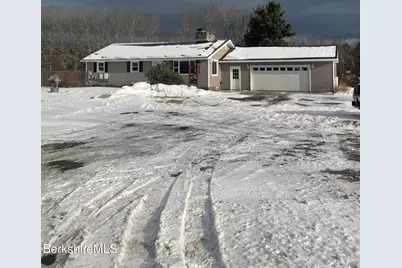 554 Main St, Becket, MA 01223 - Photo 4