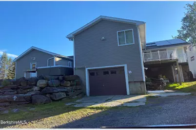 554 Main St, Becket, MA 01223 - Photo 30