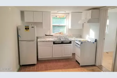 180 Center St, Lee, MA 01238 - Photo 6