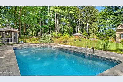 220 Kemble St, Lenox, MA 01240 - Photo 34