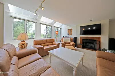 19 Hawthorne Rd #Carriage Barn E-2, Stockbridge, MA 01262 - Photo 8