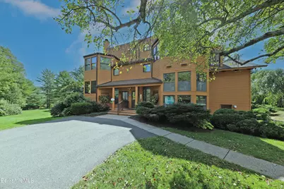 19 Hawthorne Rd #Carriage Barn E-2, Stockbridge, MA 01262 - Photo 2