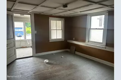 1223 North St, Pittsfield, MA 01201 - Photo 4