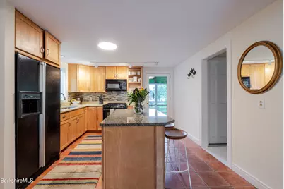 11 Prospect St, Great Barrington, MA 01230 - Photo 12