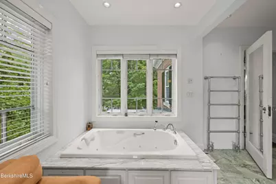 89 Crofut St, Pittsfield, MA 01201 - Photo 34