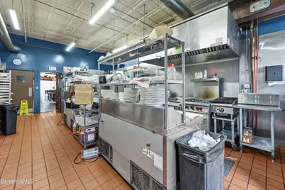 438 North St, Pittsfield, MA 01201 - Photo 12