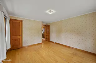 34 Anthony St, Adams, MA 01220 - Photo 12