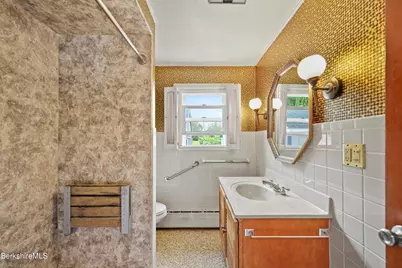 34 Anthony St, Adams, MA 01220 - Photo 16