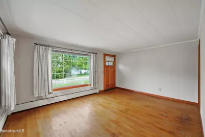 34 Anthony St, Adams, MA 01220 - Photo 4