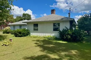 153 E Main St, Sheffield, MA 01222 - Photo 2