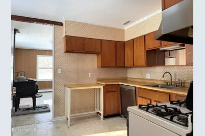 153 E Main St, Sheffield, MA 01222 - Photo 14