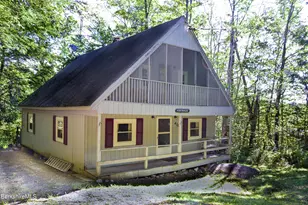 455 King Richard Dr, Becket, MA 01223 - Photo 2