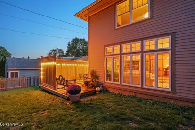 39 Lexington Pkwy, Pittsfield, MA 01201 - Photo 46