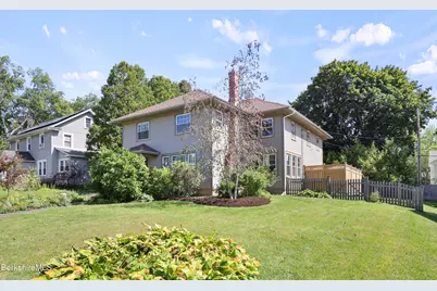 39 Lexington Pkwy, Pittsfield, MA 01201 - Photo 2