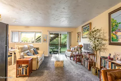 580 S Main St #4-2, Lanesborough, MA 01237 - Photo 6