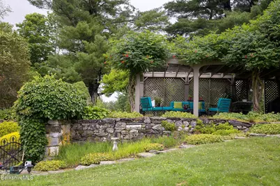 18 Goodrich St, Stockbridge, MA 01262 - Photo 42